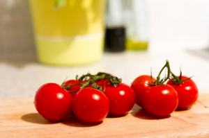tomatoes contain lycopene